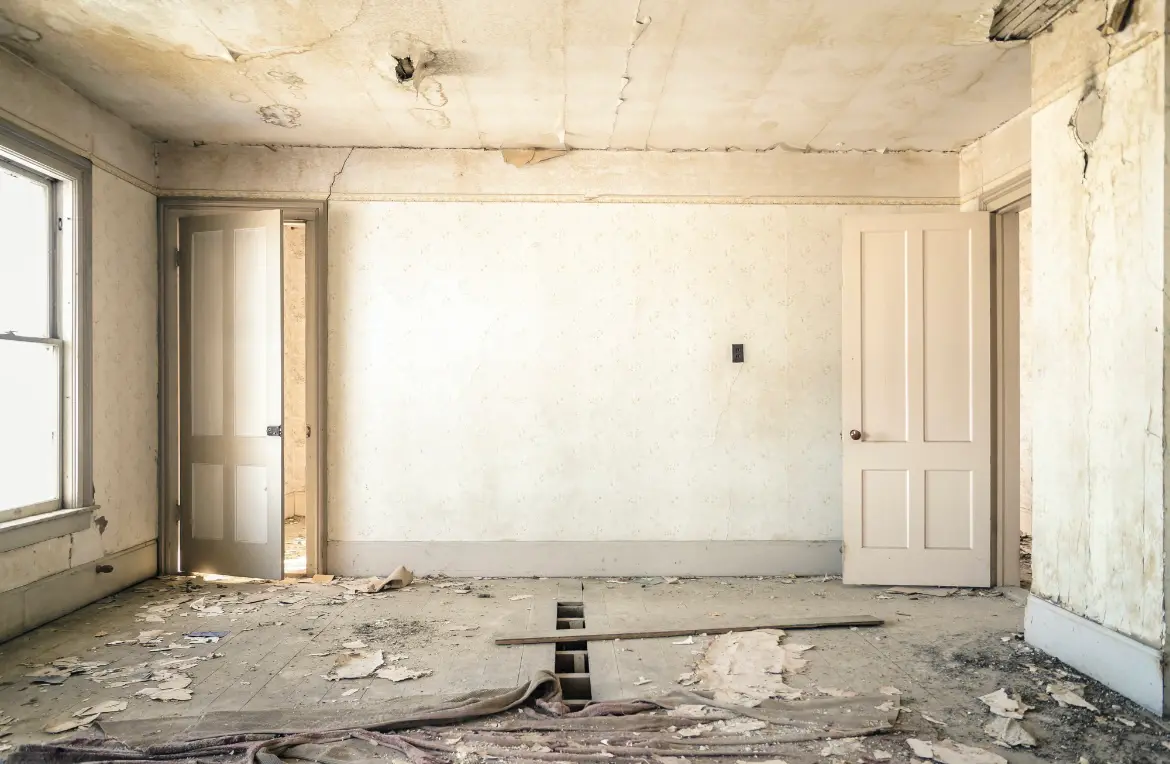 Waste disposal crew managing a cleanout project in Walthourville